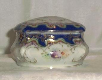 Porcelain Hand Painted Covered Dresser Dish Porcelain Hand Painted Covered Dresser Dish