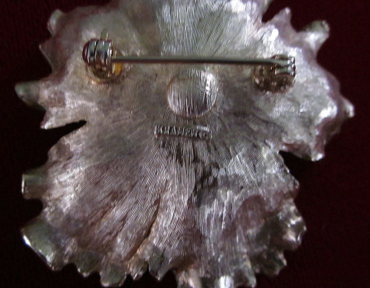 Kramer Dimensional Green Enamel Flower Pin Kramer Dimensional Green Enamel Flower Pin