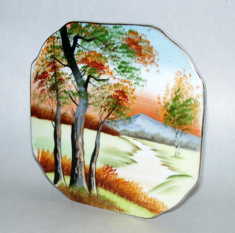 Vintage Japan Hand Painted Wall Pocket Vase Vintage Japan Hand Painted Wall Pocket Vase