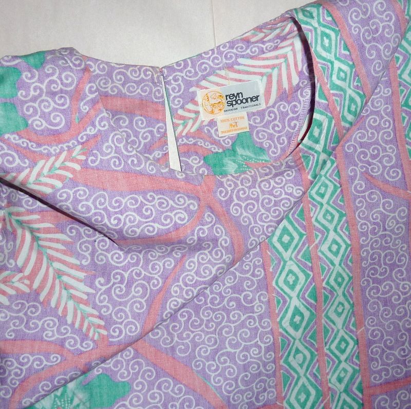 Vintage Reyn Spooner Reverse Print Ladies Hawaiian Blouse Skirt sz M Vintage Reyn Spooner Reverse Print Ladies Hawaiian Blouse Skirt sz M