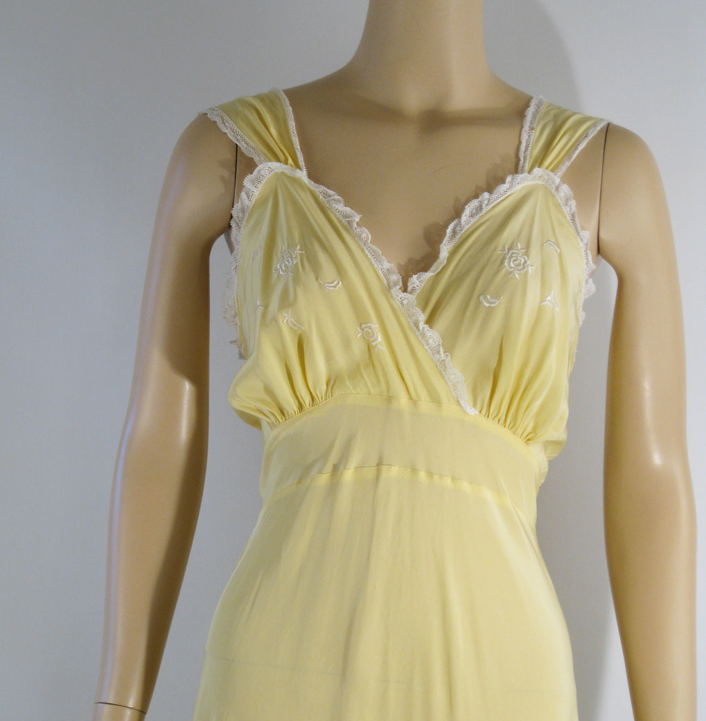 Vintage 1950s Sunny Yellow Bias Cut Nightgown Eastern Isles B36 Vintage 1950s Sunny Yellow Bias Cut Nightgown Eastern Isles B36