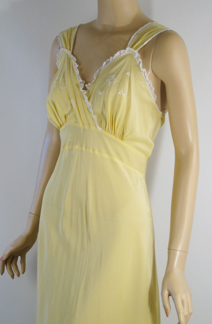 Vintage 1950s Sunny Yellow Bias Cut Nightgown Eastern Isles B36 Vintage 1950s Sunny Yellow Bias Cut Nightgown Eastern Isles B36
