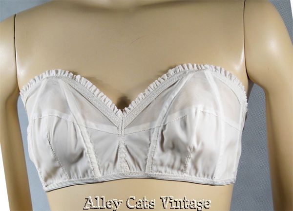Vintage 1950s 50s Lingerie White Nylon Strapless Boned Bra by Mary Ann Sz 36A Vintage 1950s 50s Lingerie White Nylon Strapless Boned Bra by Mary Ann Sz 36A