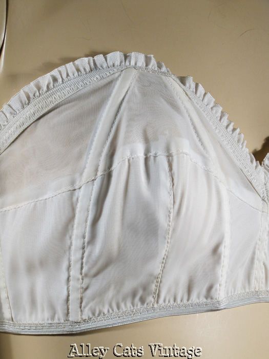 Vintage 1950s 50s Lingerie White Nylon Strapless Boned Bra by Mary Ann Sz 36A Vintage 1950s 50s Lingerie White Nylon Strapless Boned Bra by Mary Ann Sz 36A