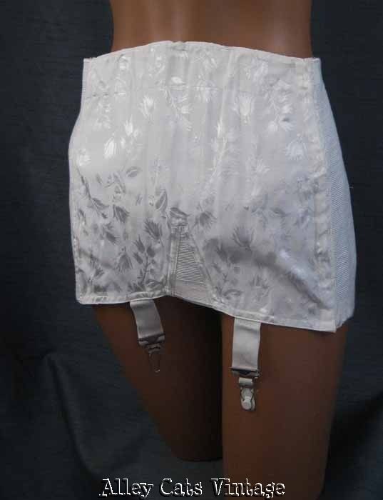 Vintage 1950s White Damask Open Bottom Girdle Corset with Metal Garters by Bestform Sz 31 Vintage 1950s White Damask Open Bottom Girdle Corset with Metal Garters by Bestform Sz 31