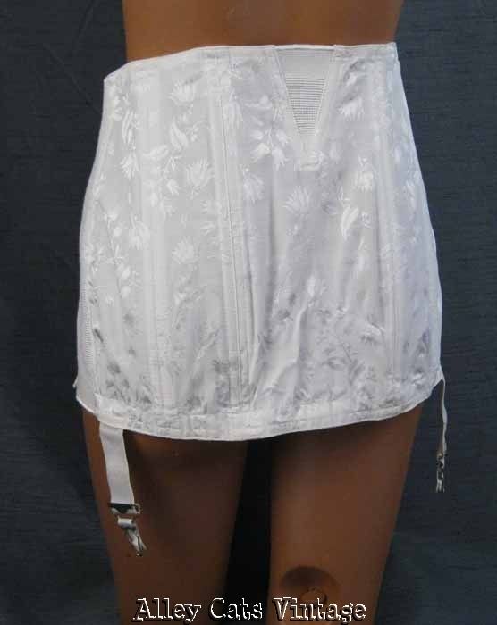 Vintage 1950s White Damask Open Bottom Girdle Corset with Metal Garters by Bestform Sz 31 Vintage 1950s White Damask Open Bottom Girdle Corset with Metal Garters by Bestform Sz 31