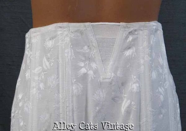 Vintage 1950s White Damask Open Bottom Girdle Corset with Metal Garters by Bestform Sz 31 Vintage 1950s White Damask Open Bottom Girdle Corset with Metal Garters by Bestform Sz 31