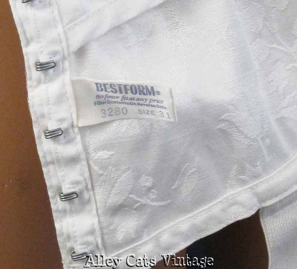 Vintage 1950s White Damask Open Bottom Girdle Corset with Metal Garters by Bestform Sz 31 Vintage 1950s White Damask Open Bottom Girdle Corset with Metal Garters by Bestform Sz 31