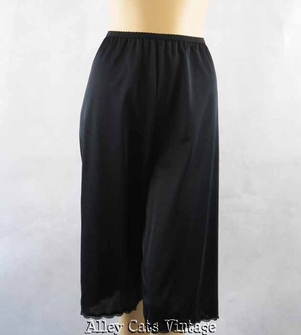 Vintage Shadowline 1970s Black Nylon and Lace Long Leg Pettipants Sz M Tall Vintage Shadowline 1970s Black Nylon and Lace Long Leg Pettipants Sz M Tall