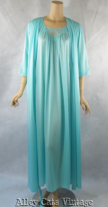 Vintage 1980s Lorraine Aqua Nightgown and Robe Peignoir Set Sz M B40 Vintage 1980s Lorraine Aqua Nightgown and Robe Peignoir Set Sz M B40