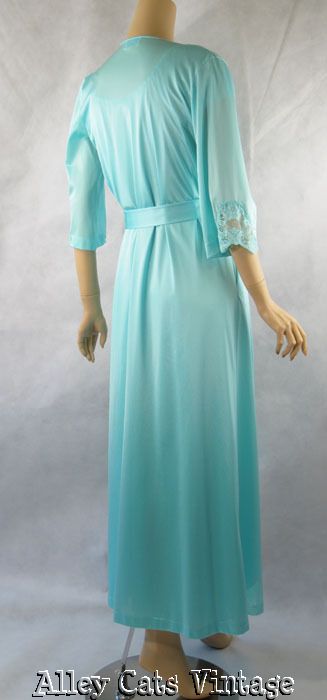 Vintage 1980s Lorraine Aqua Nightgown and Robe Peignoir Set Sz M B40 Vintage 1980s Lorraine Aqua Nightgown and Robe Peignoir Set Sz M B40