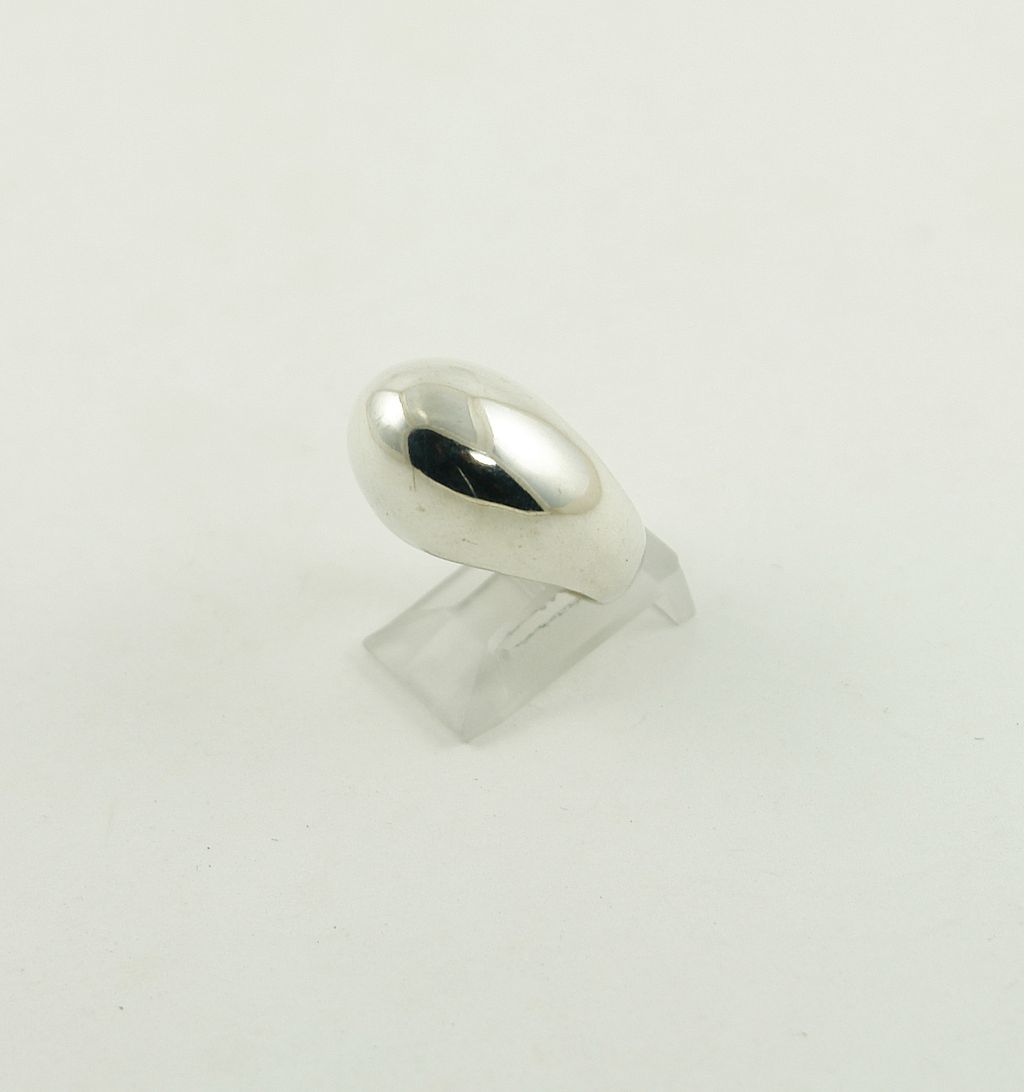 Unique Modernist Sterling Silver "Egg" Style Ring Unique Modernist Sterling Silver "Egg" Style Ring