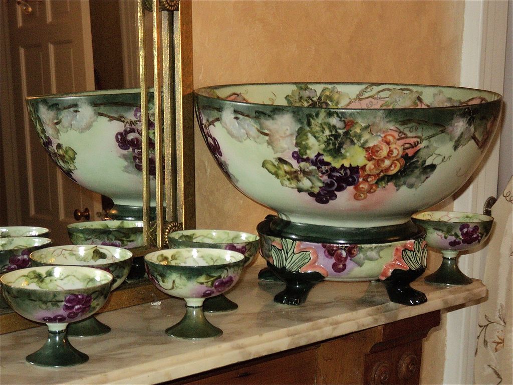 OE&G/Silesia Grape & Ivy Punch Bowl, Plinth and 5 Cups OE&G/Silesia Grape & Ivy Punch Bowl, Plinth and 5 Cups
