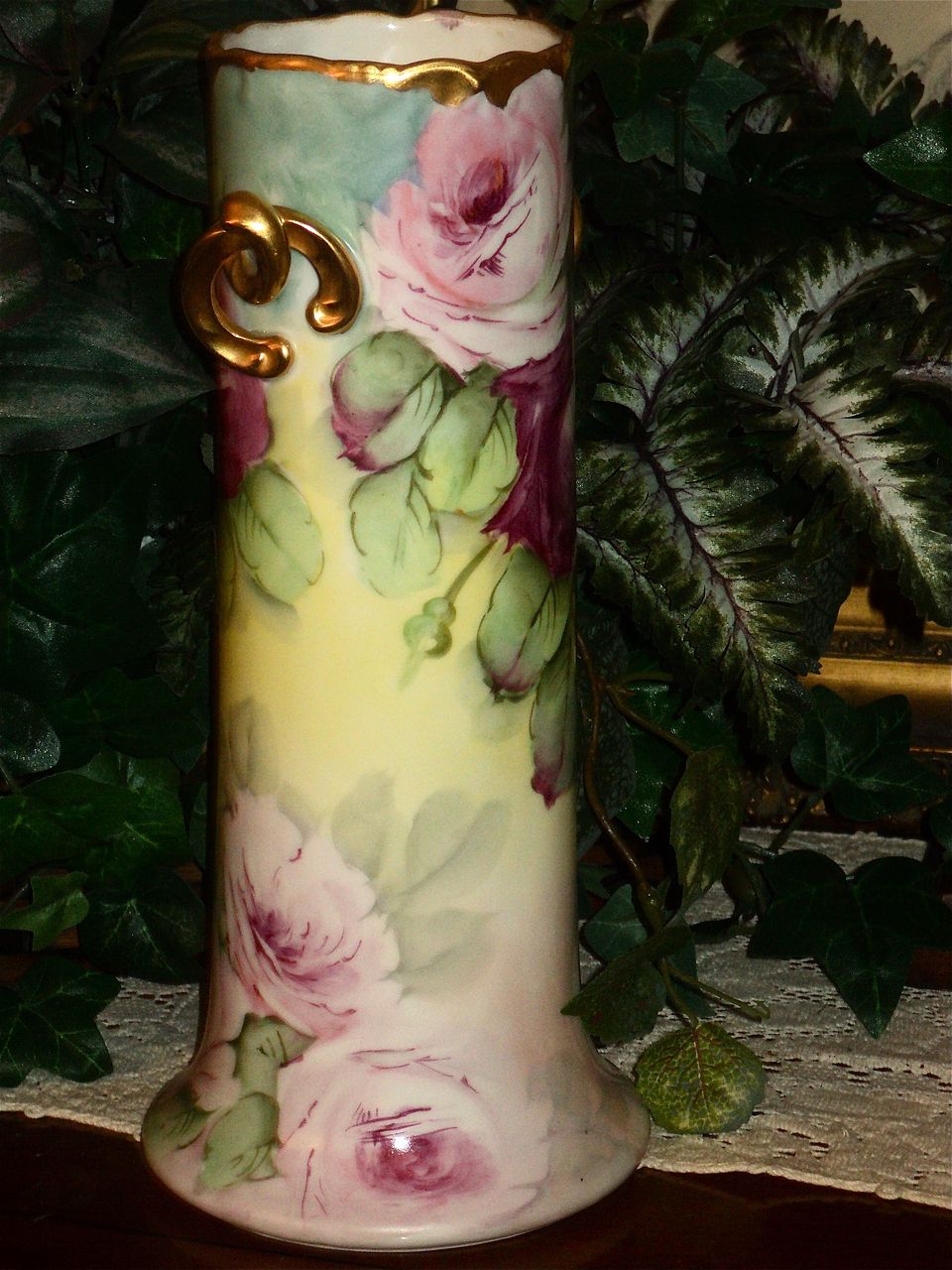 Fabulous Twisted Handle Limoges Vase Pink & Red Roses Fabulous Twisted Handle Limoges Vase Pink & Red Roses