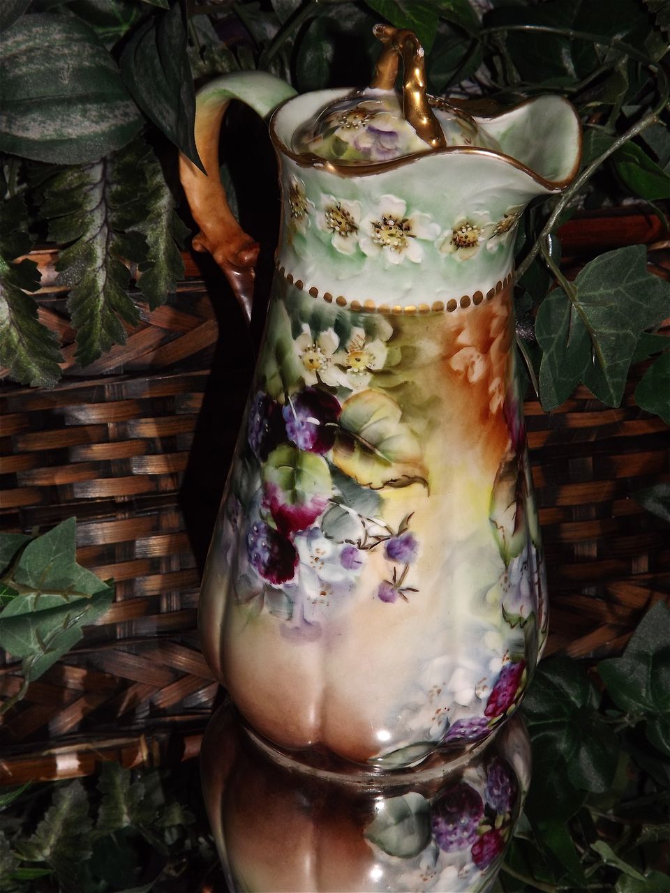 Limoges Gorgeous Unique Chocolate Pot with Blackberries and Wild Berry Flowers Limoges Gorgeous Unique Chocolate Pot with Blackberries and Wild Berry Flowers