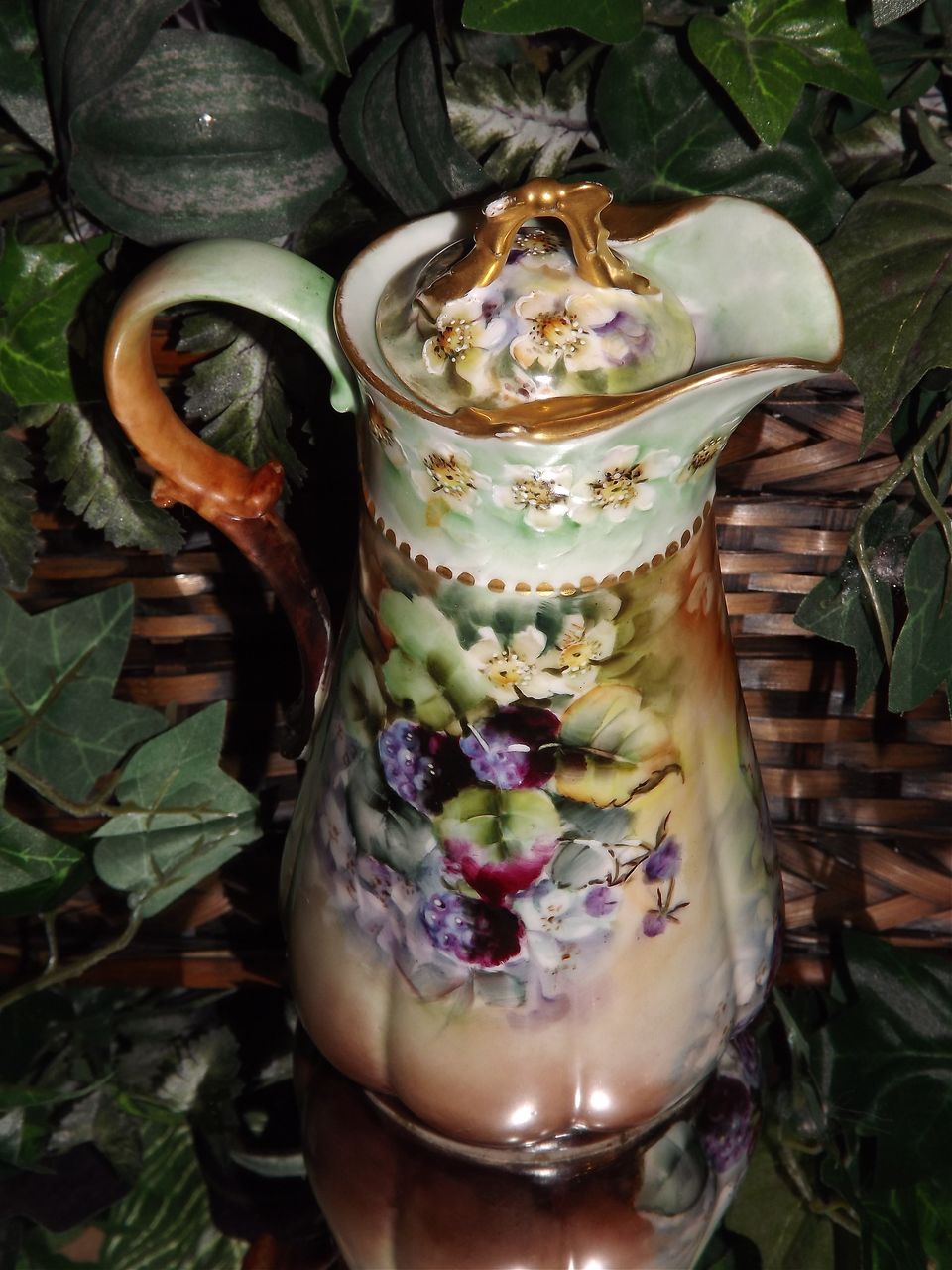 Limoges Gorgeous Unique Chocolate Pot with Blackberries and Wild Berry Flowers Limoges Gorgeous Unique Chocolate Pot with Blackberries and Wild Berry Flowers