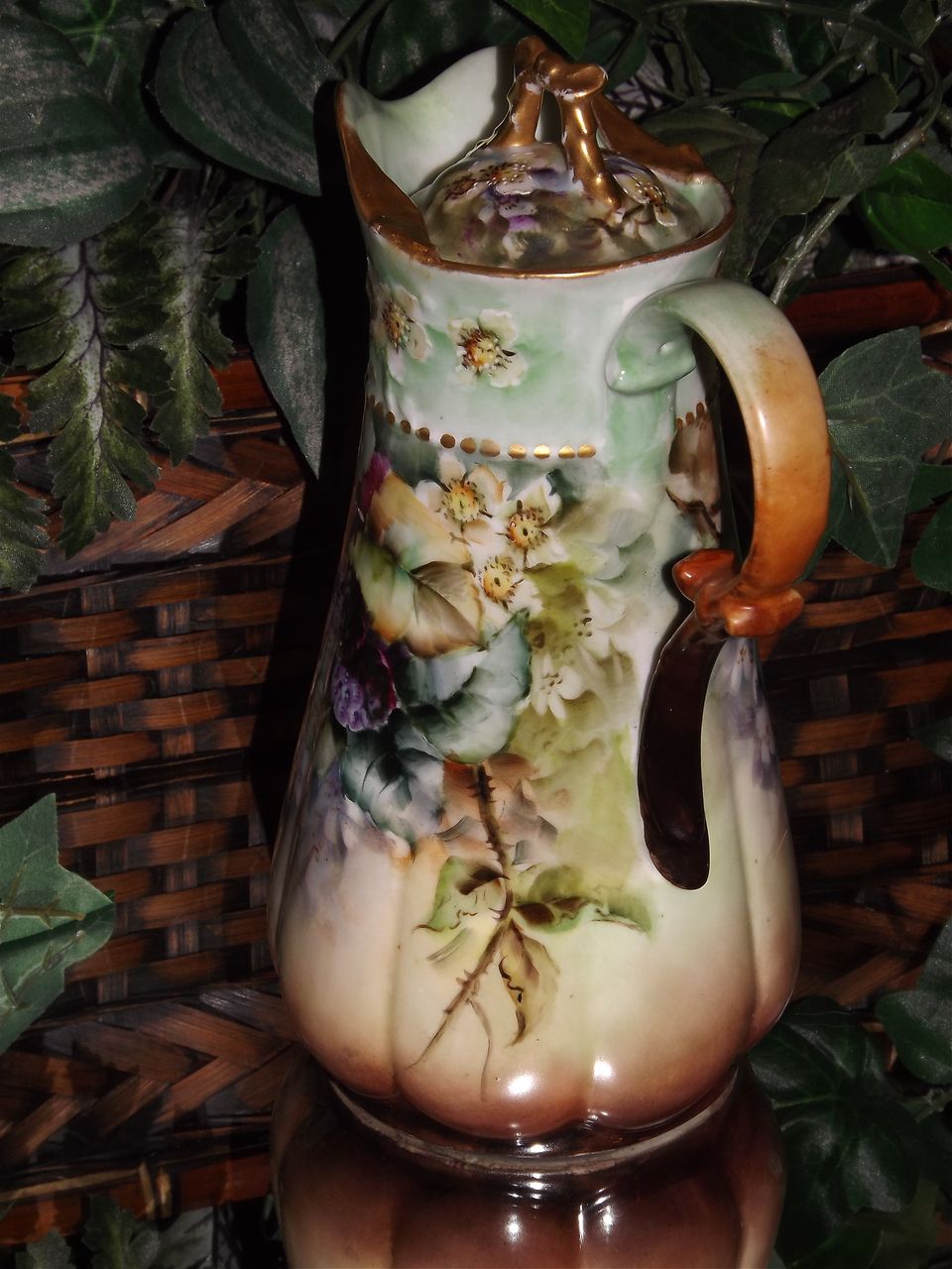 Limoges Gorgeous Unique Chocolate Pot with Blackberries and Wild Berry Flowers Limoges Gorgeous Unique Chocolate Pot with Blackberries and Wild Berry Flowers