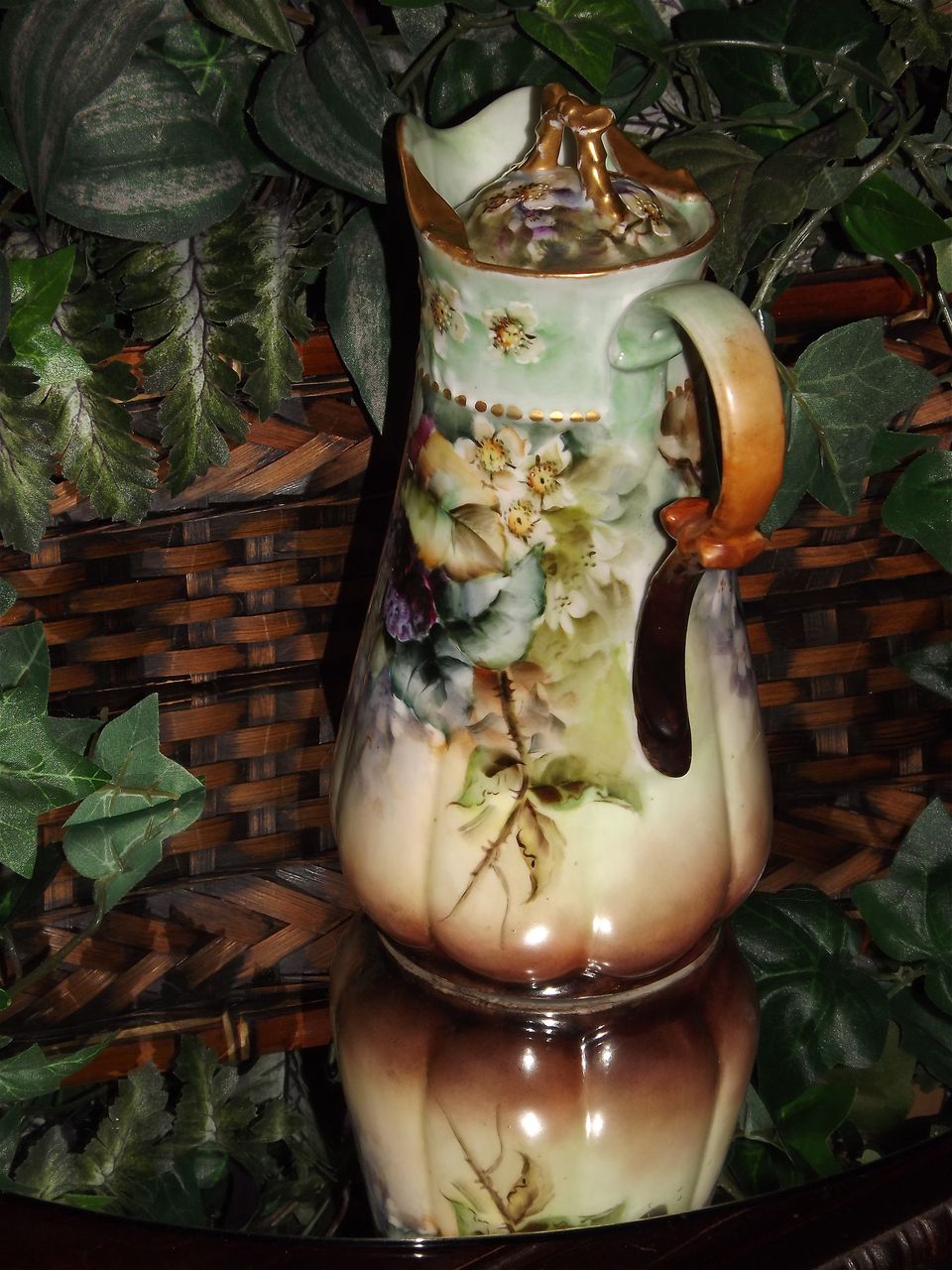 Limoges Gorgeous Unique Chocolate Pot with Blackberries and Wild Berry Flowers Limoges Gorgeous Unique Chocolate Pot with Blackberries and Wild Berry Flowers