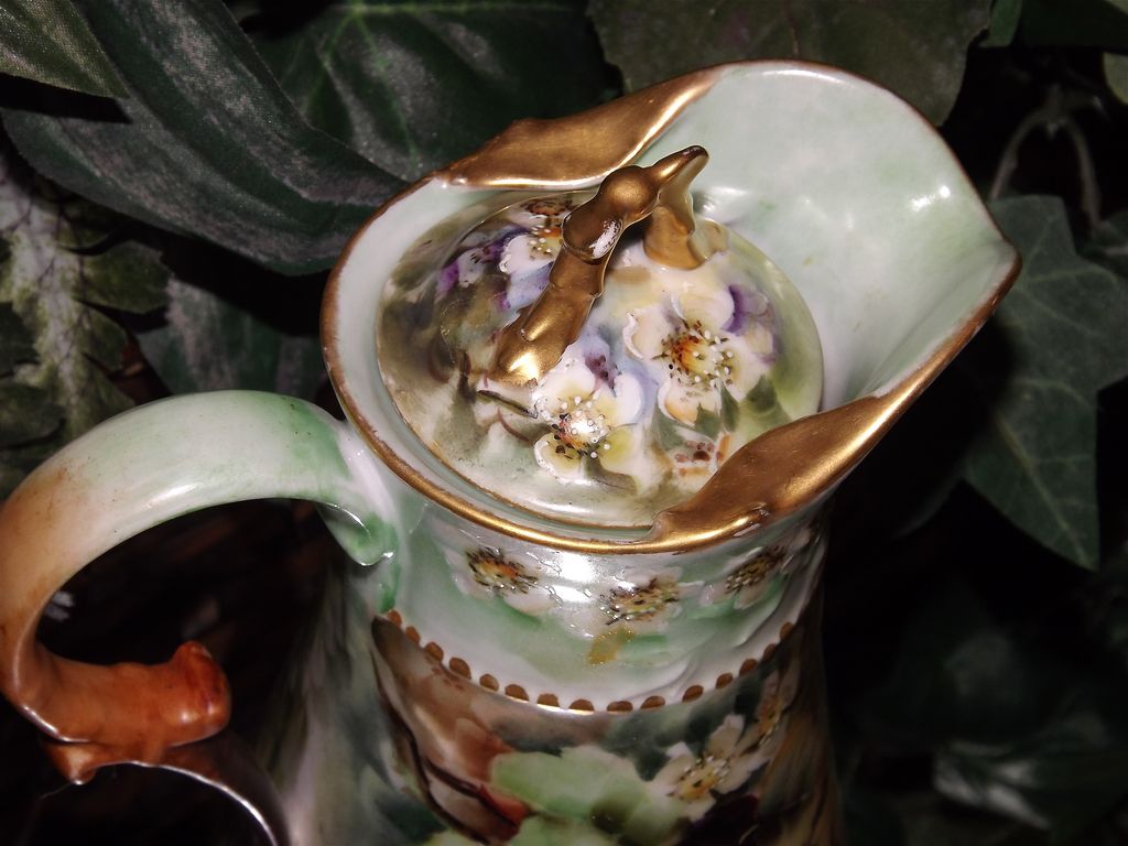 Limoges Gorgeous Unique Chocolate Pot with Blackberries and Wild Berry Flowers Limoges Gorgeous Unique Chocolate Pot with Blackberries and Wild Berry Flowers