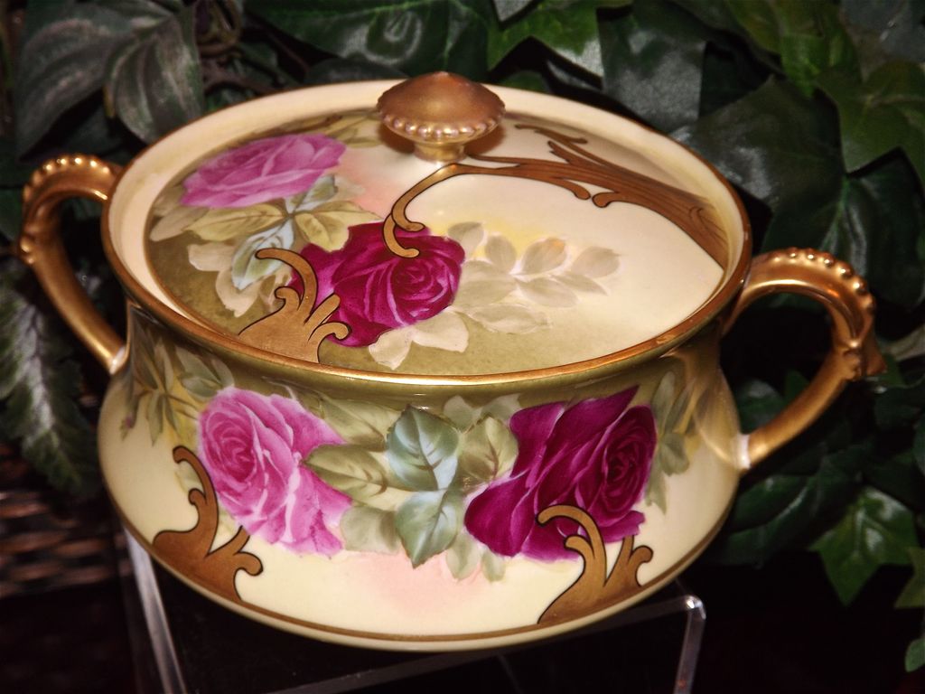 Limoges Wonderful Biscuit/Cracker Jar Pink and Red Roses Signed Roby Limoges Wonderful Biscuit/Cracker Jar Pink and Red Roses Signed Roby
