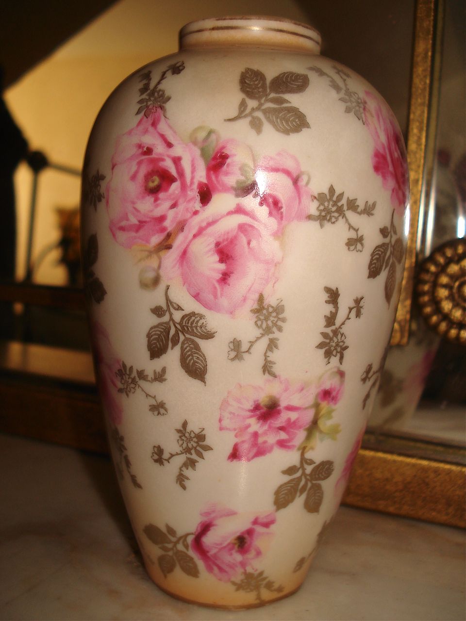 Prussia Vase Mold910 Scattered Pink Roses Prussia Vase Mold910 Scattered Pink Roses