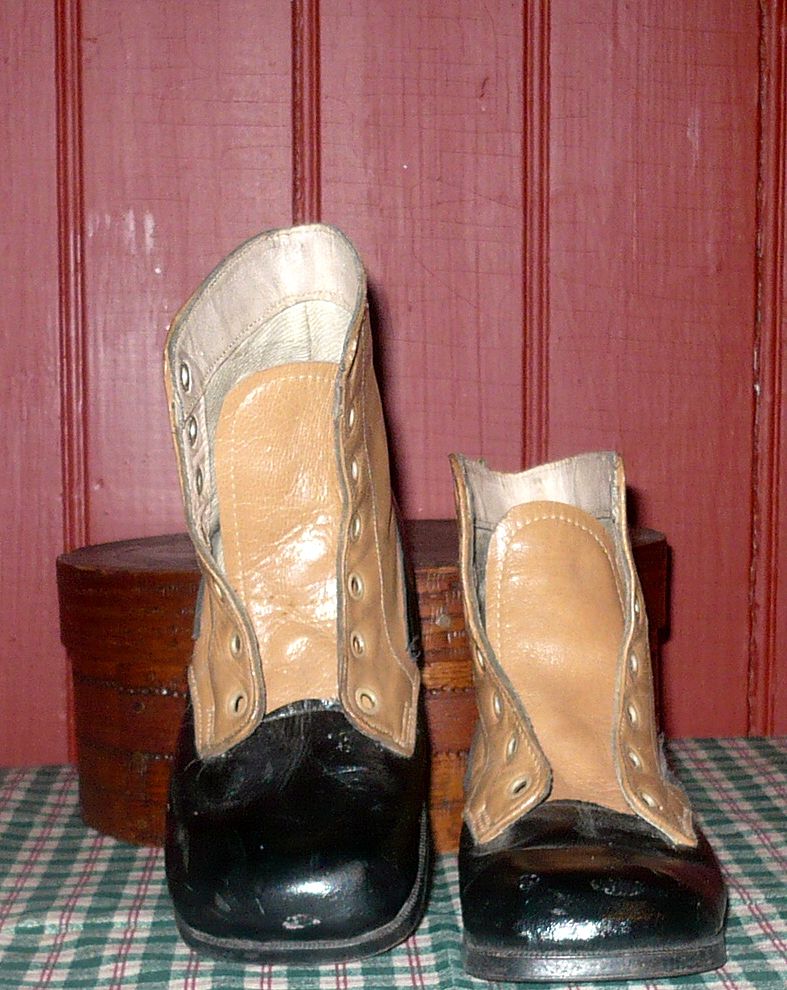 Old 5.5 " Boys Saddle & Black Square Toe High Tops Old 5.5 " Boys Saddle & Black Square Toe High Tops