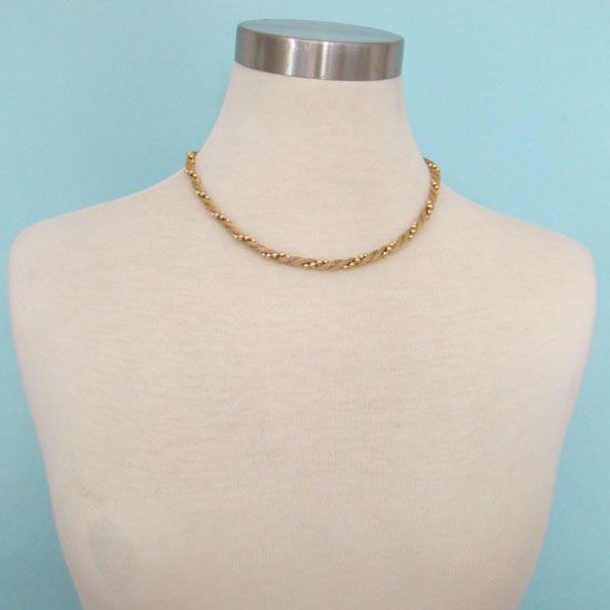 1983 Avon Gold Tone Mesh and Bead Choker Necklace Signed 17 Inches 1983 Avon Gold Tone Mesh and Bead Choker Necklace Signed 17 Inches