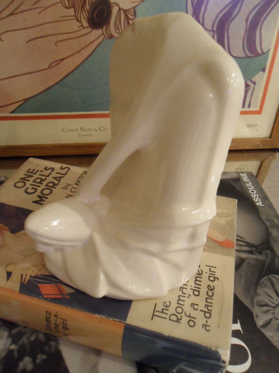 Vintage Nelson McCoy Matte Lily Bud Bookend 1940'S White Vintage Nelson McCoy Matte Lily Bud Bookend 1940'S White
