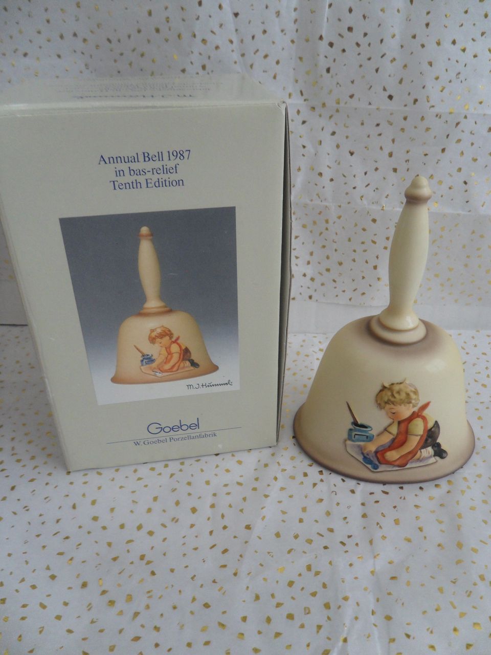 Annual M.J Hummel Bell 1987 With Loving Greetings Annual M.J Hummel Bell 1987 With Loving Greetings