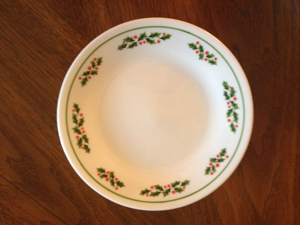 Corelle Christmas Plates Corelle Livingware 16 Piece Dinnerware Set Winter Holly Service For 4