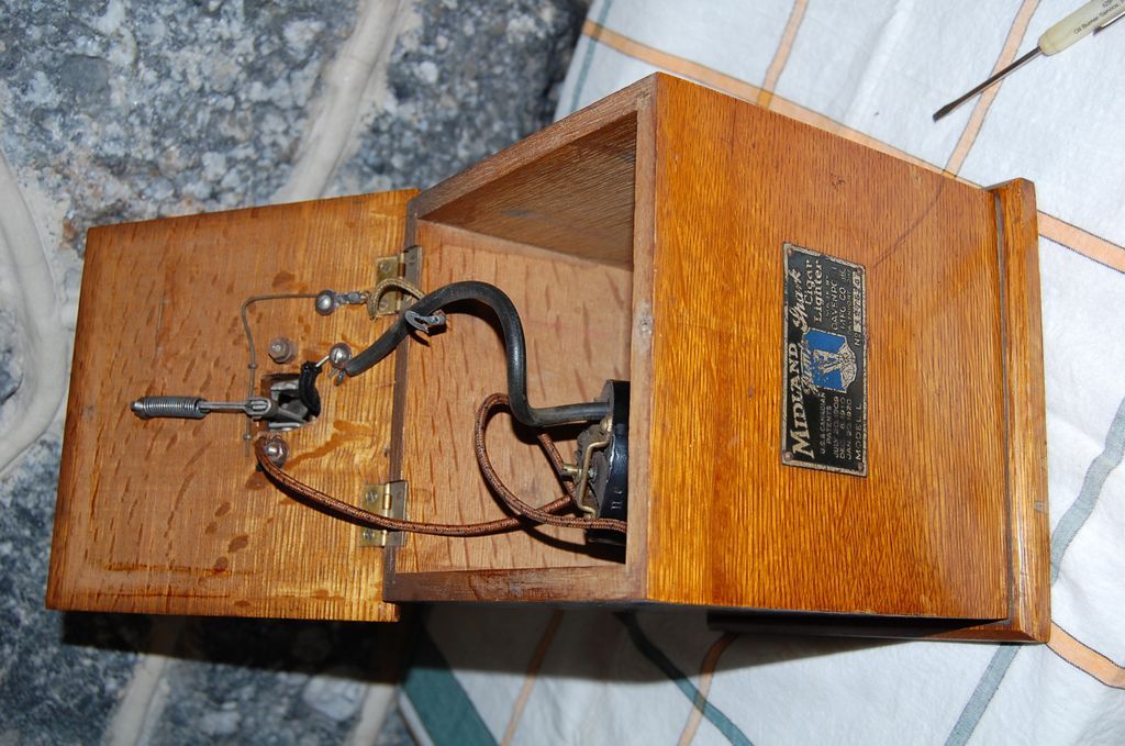 Early 1900's Oak Cased Midland "Jump Spark" Cigar Lighter Early 1900's Oak Cased Midland "Jump Spark" Cigar Lighter