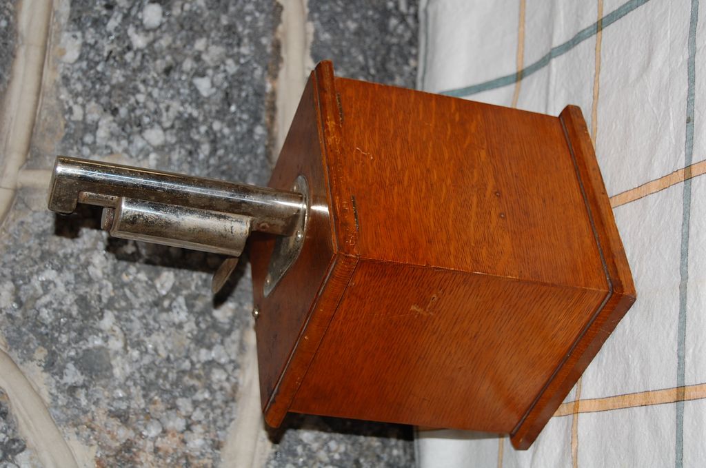 Early 1900's Oak Cased Midland "Jump Spark" Cigar Lighter Early 1900's Oak Cased Midland "Jump Spark" Cigar Lighter