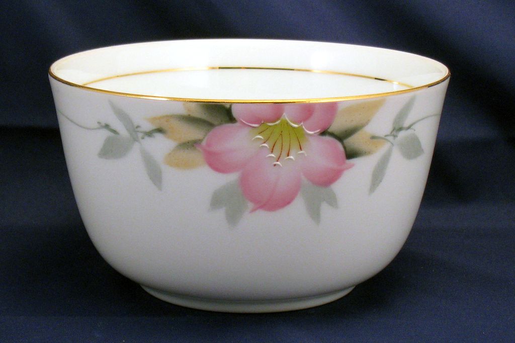 Noritake Azalea Cranberry bowl - red mark Noritake Azalea Cranberry bowl - red mark