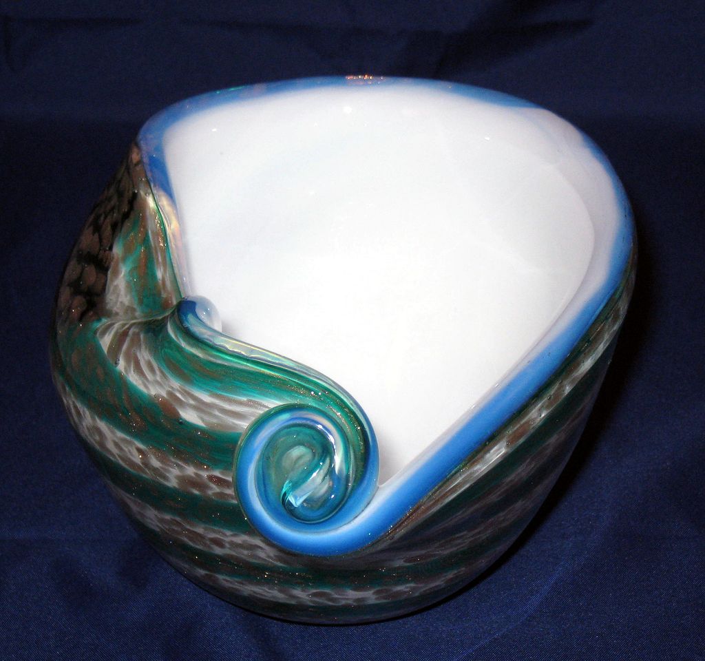 Murano green gold striped glass shell twist bowl Murano green gold striped glass shell twist bowl