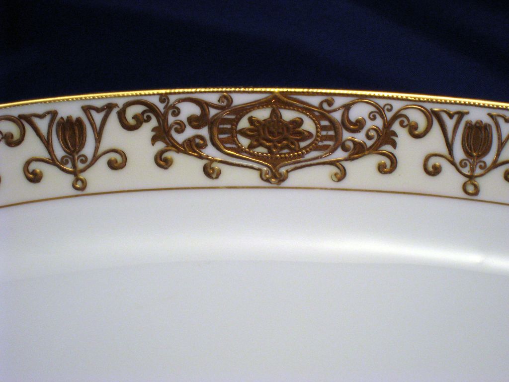 Noritake Christmas Ball Gold & White Celery dish 175 16034 Noritake Christmas Ball Gold & White Celery dish 175 16034