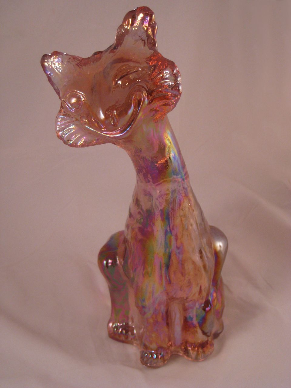 Fenton Glass Alley Cat - Dusty Rose Iridescent Fenton Glass Alley Cat - Dusty Rose Iridescent