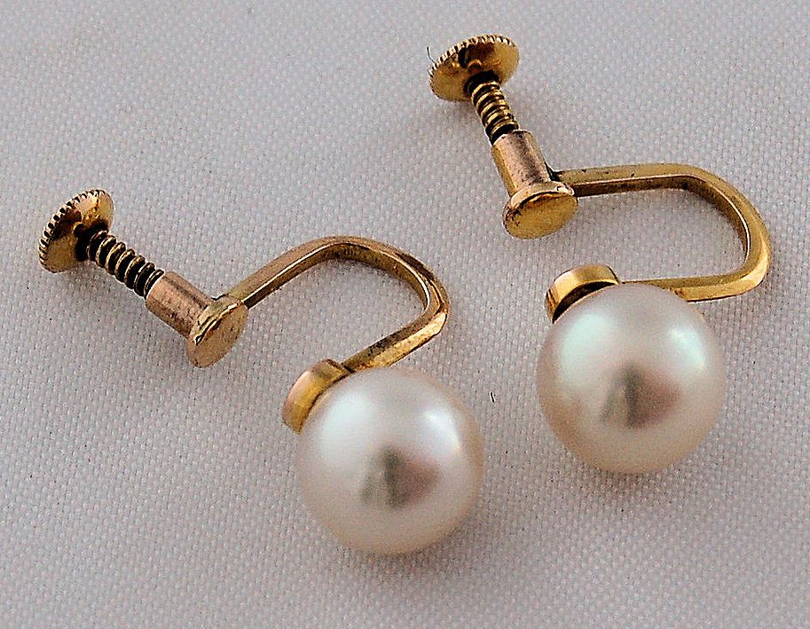 Vintage 10k Yellow Gold Cultured Pearl Earrings Screw Back Vintage 10k Yellow Gold Cultured Pearl Earrings Screw Back
