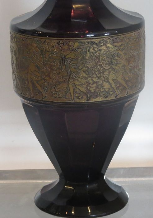 Unusual Antique Moser Gold Encrusted Amethyst Cameo Glass Vase Signed Unusual Antique Moser Gold Encrusted Amethyst Cameo Glass Vase Signed