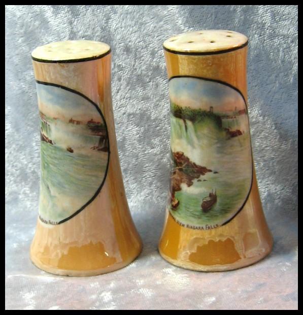 Niagara Falls Luster Shakers - Made in Czechoslovakia Niagara Falls Luster Shakers - Made in Czechoslovakia