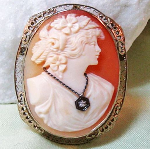 White Gold 14K Filigree Shell Cameo Diamond Habille Brooch Pendant Fine Jewelry White Gold 14K Filigree Shell Cameo Diamond Habille Brooch Pendant Fine Jewelry