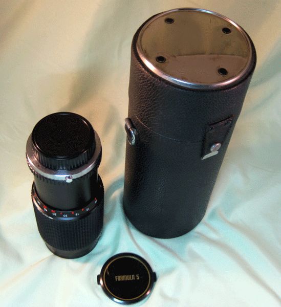 Vivitar Formula 5, f1:4.5, 80-205mm Lens with Case Vivitar Formula 5, f1:4.5, 80-205mm Lens with Case