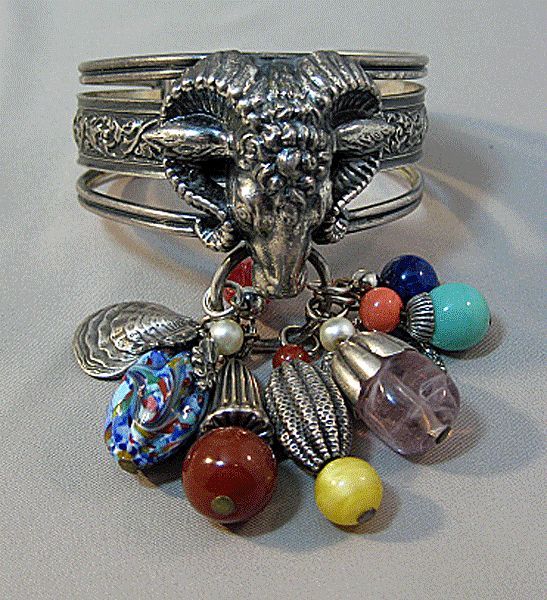 Napier Ram's Head Charm Bracelet Very Hard to Find Napier Ram's Head Charm Bracelet Very Hard to Find
