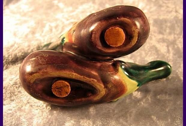Eggplant One-piece Salt and Pepper Shakers Vegetables Eggplant One-piece Salt and Pepper Shakers Vegetables