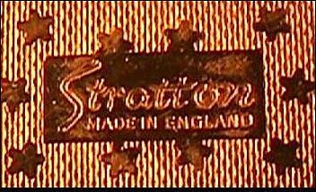 Lovely Stratton Powder Compact with Embossed Rose Gold-tone Lovely Stratton Powder Compact with Embossed Rose Gold-tone