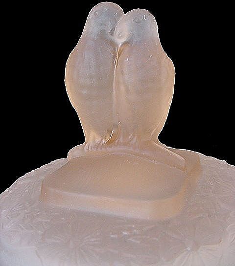 Pink Depression Era Lovebirds Powder Jar Pink Depression Era Lovebirds Powder Jar