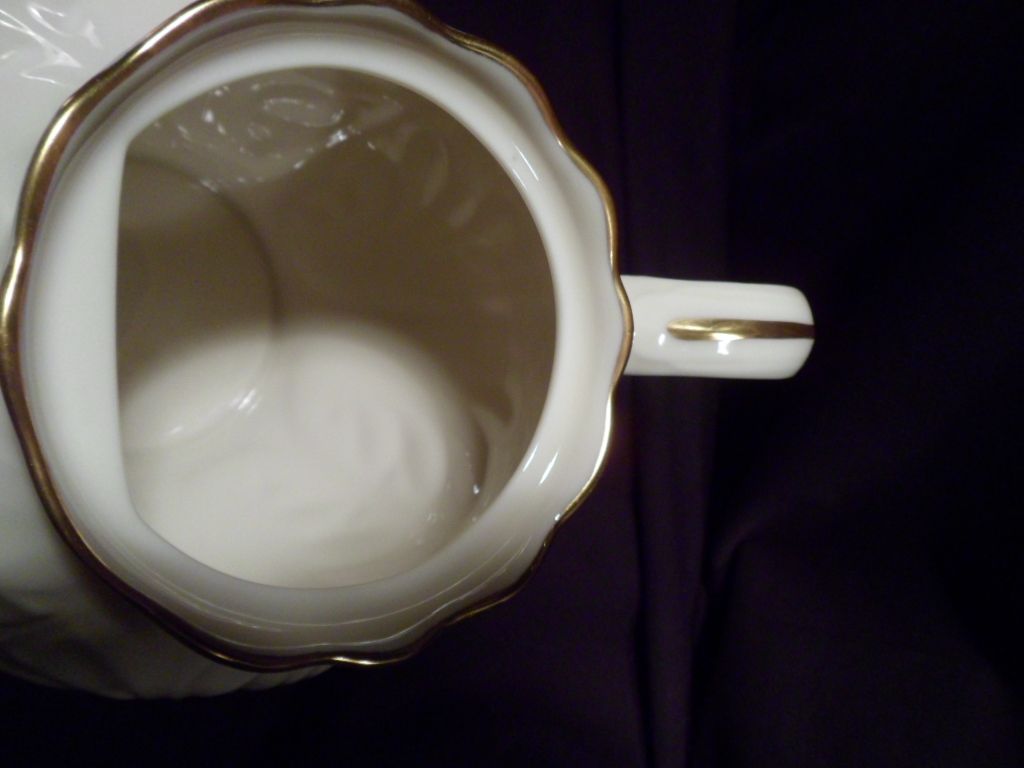 Lenox Teapot, Cream Colored with Gold Trim, Cottage Collection, Made in USA Lenox Teapot, Cream Colored with Gold Trim, Cottage Collection, Made in USA