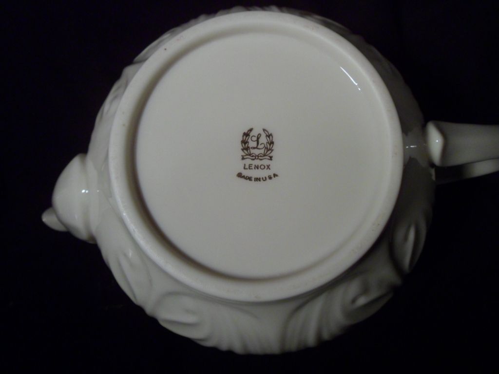 Lenox Teapot, Cream Colored with Gold Trim, Cottage Collection, Made in USA Lenox Teapot, Cream Colored with Gold Trim, Cottage Collection, Made in USA