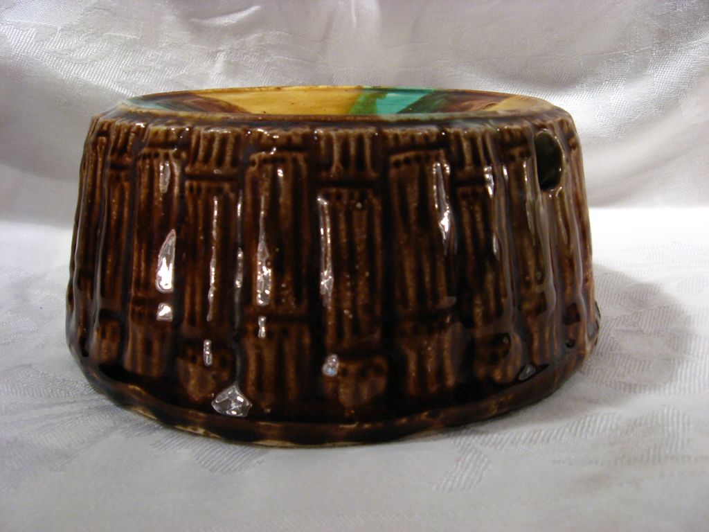 Antique Majolica Pottery Spittoon, Ladies Model, Bamboo, Colors Antique Majolica Pottery Spittoon, Ladies Model, Bamboo, Colors