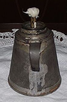 Miniature "Whale Oil" Finger Sparking Lamp with Jug Handle Loop ! Ca. 1850. Miniature "Whale Oil" Finger Sparking Lamp with Jug Handle Loop ! Ca. 1850.