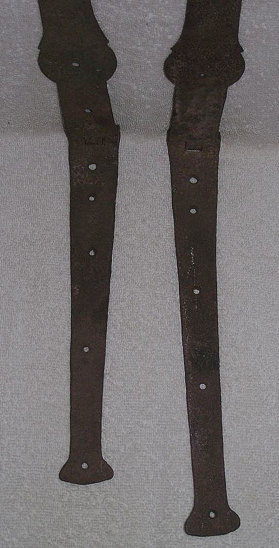 Authentic Wrought Pair of Blanket Chest Strap Hinges with Dutch "Tulip